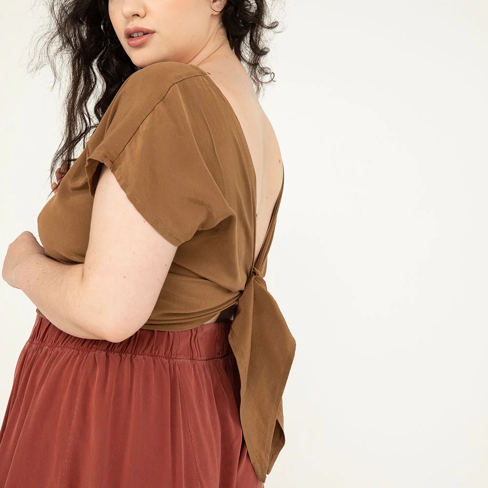 Elizabeth Suzann Maxine Crop in Ivory Silk